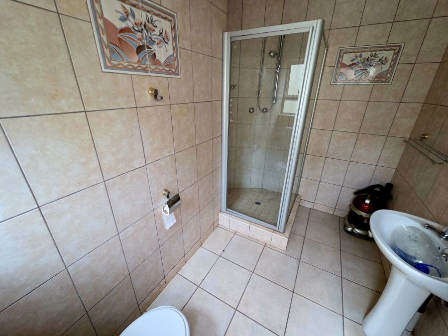 4 Bedroom Property for Sale in Heuwelsig Free State